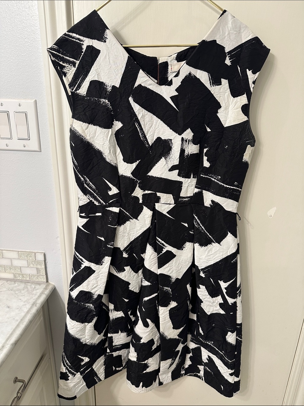 Classic Black and White Doo.Ri dress for any event!